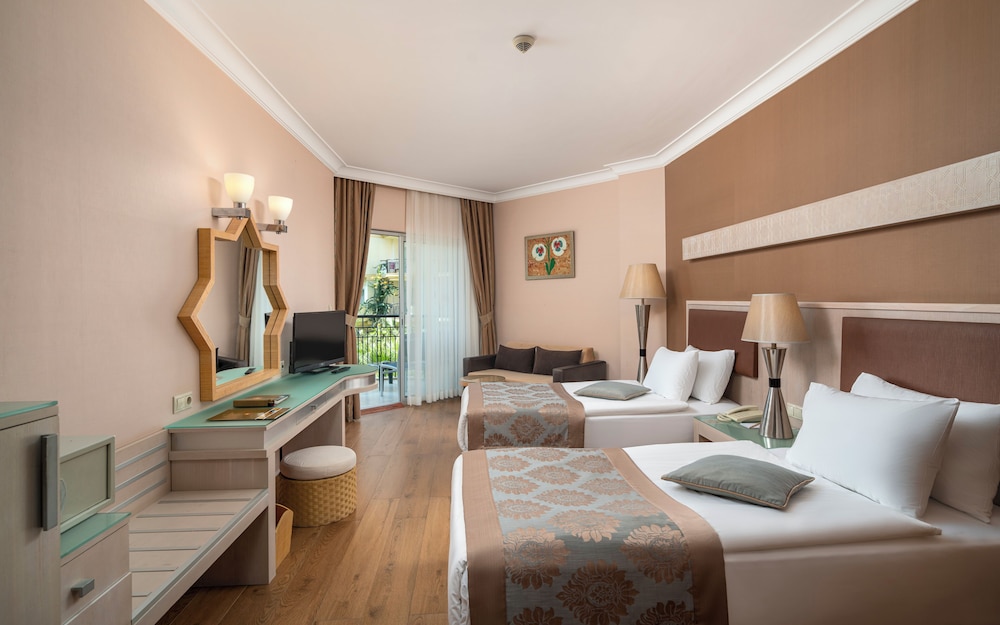 Mukarnas Spa Resort Rezervasyon