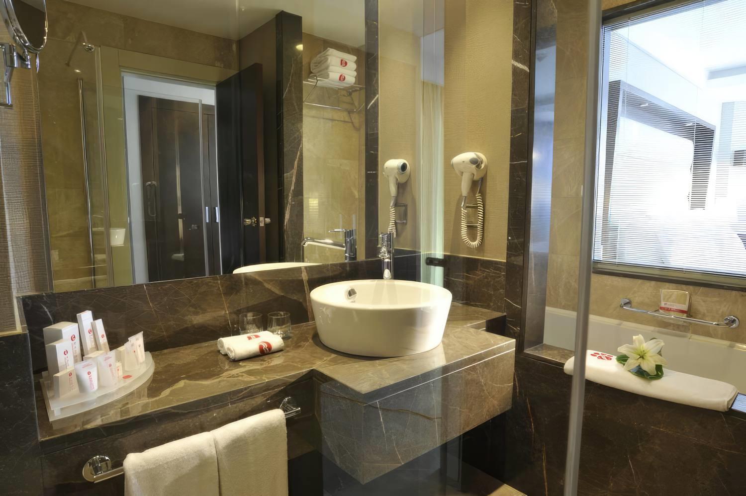 Ramada Plaza by Wyndham Antalya Rezervasyon