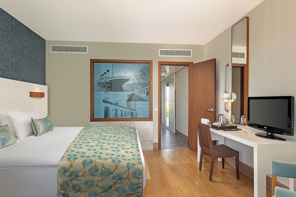 Titanic Deluxe Lara Rezervasyon