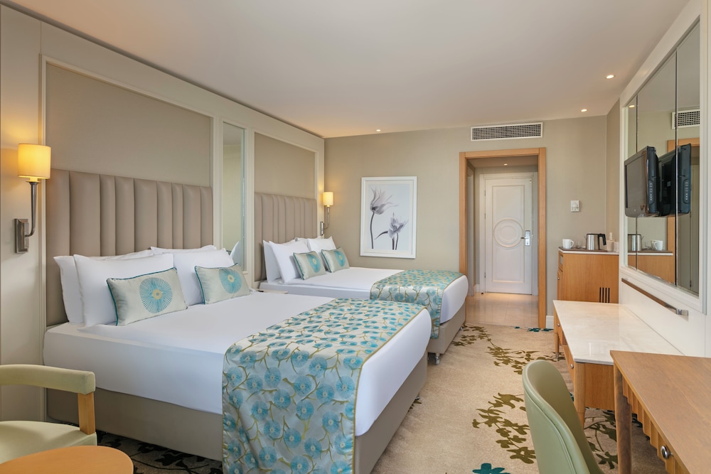 Titanic Deluxe Lara Rezervasyon