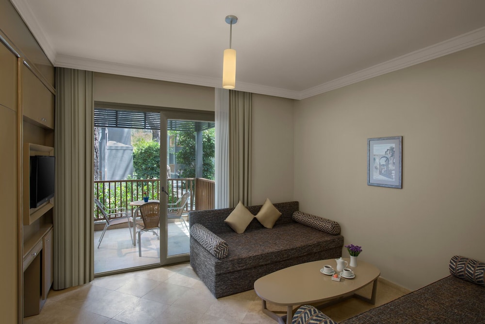 Balmy Foresta Rezervasyon