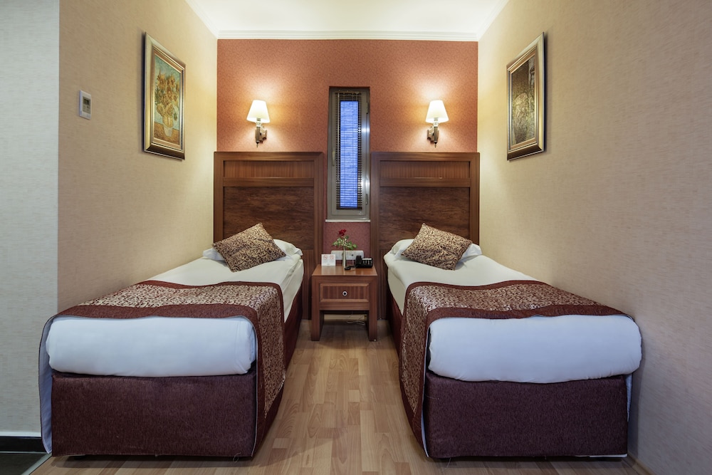 Alba Royal Hotel Rezervasyon