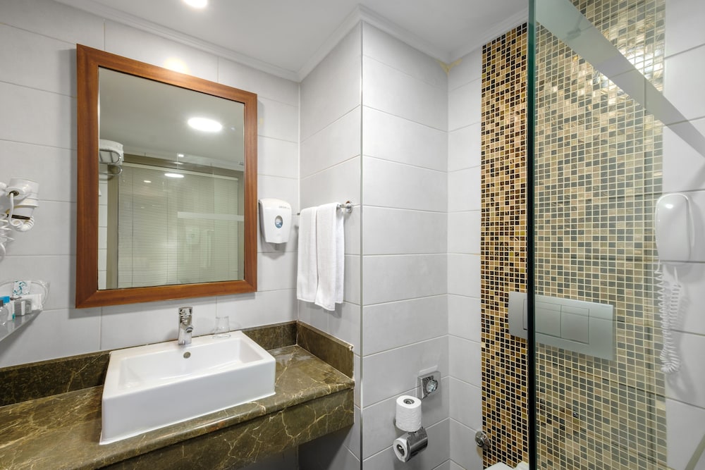 Alba Royal Hotel Rezervasyon