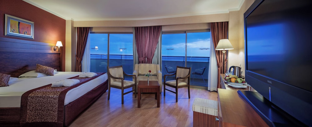 Alba Royal Hotel Rezervasyon