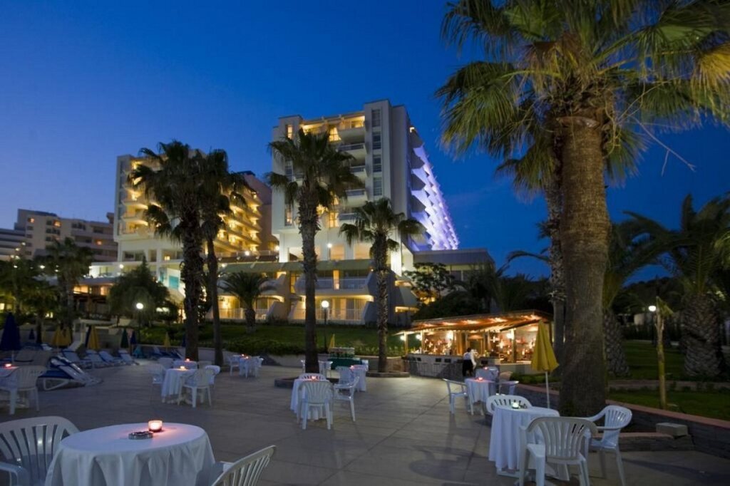 Fantasia Hotel De Luxe Kusadasi Rezervasyon