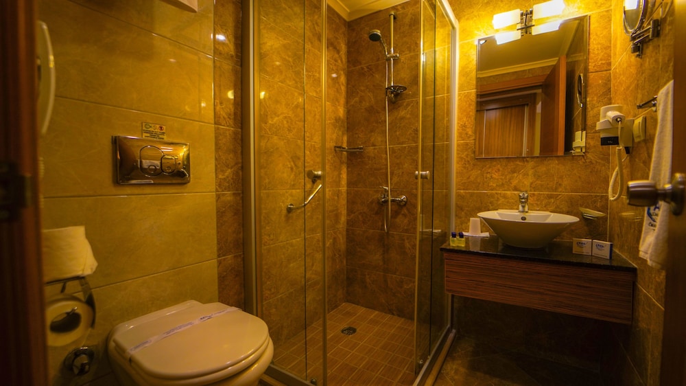 Aes Club Hotel Rezervasyon