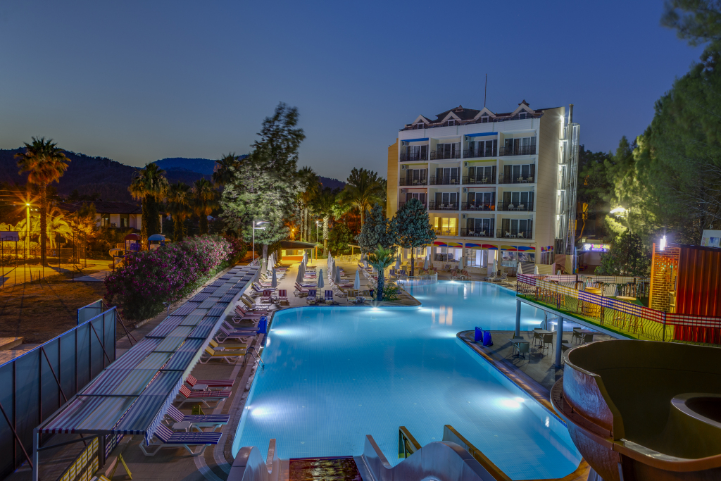Fun & Sun Smart Voxx Resort Rezervasyon