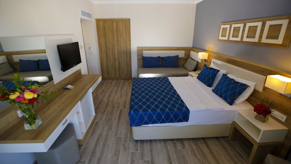 Fortezza Beach Resort Rezervasyon