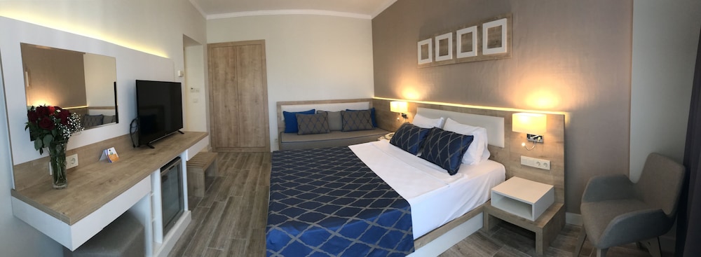 Fortezza Beach Resort Rezervasyon