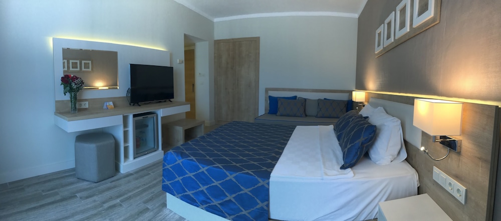 Fortezza Beach Resort Rezervasyon