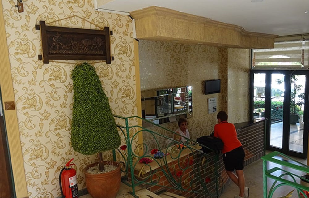 Maxwell Holiday Club Rezervasyon