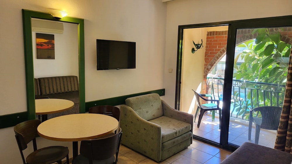 Maxwell Holiday Club Rezervasyon