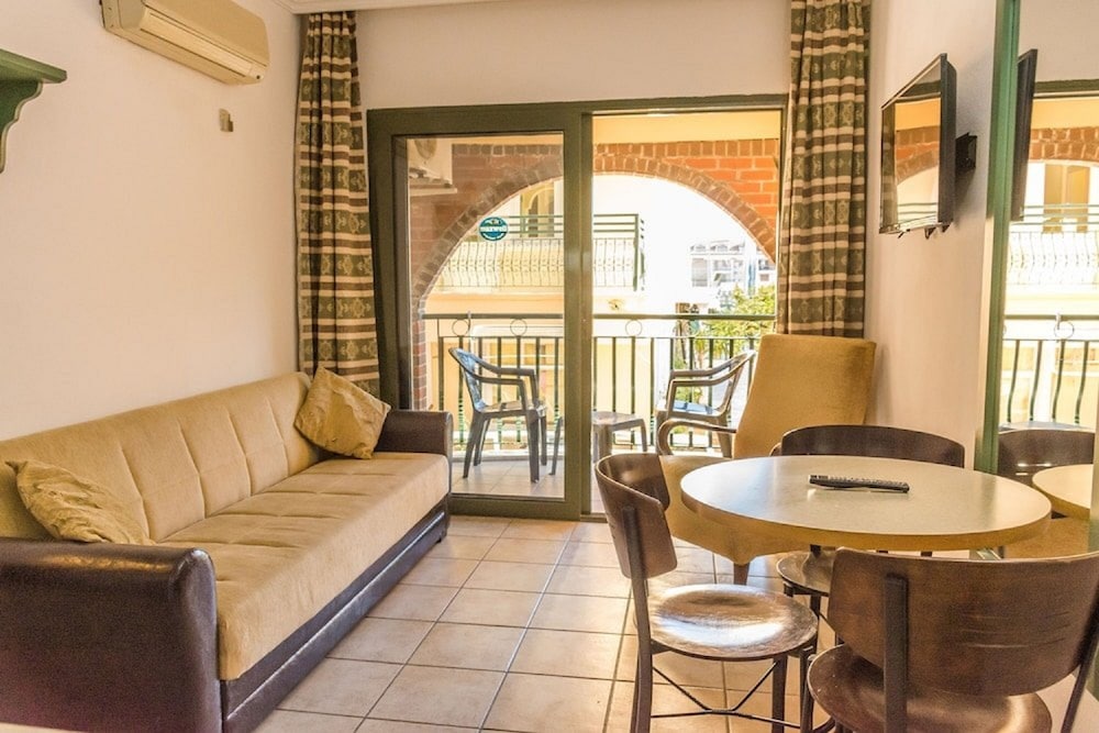 Maxwell Holiday Club Rezervasyon