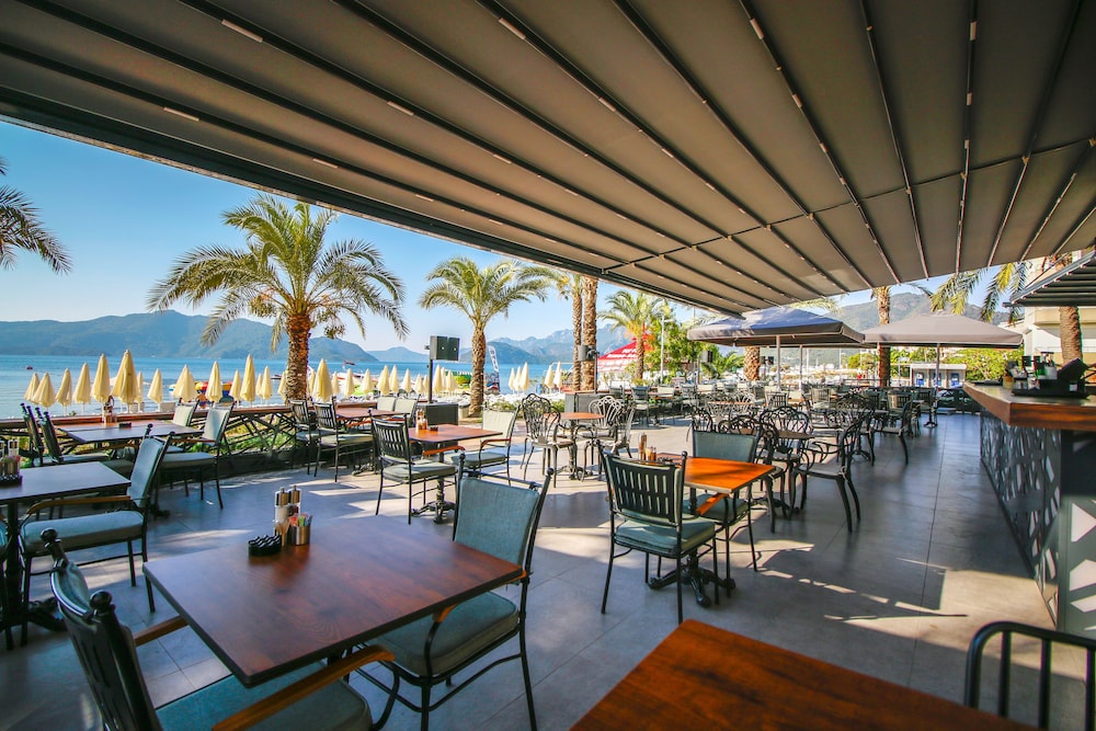 Aurasia Beach Hotel Rezervasyon