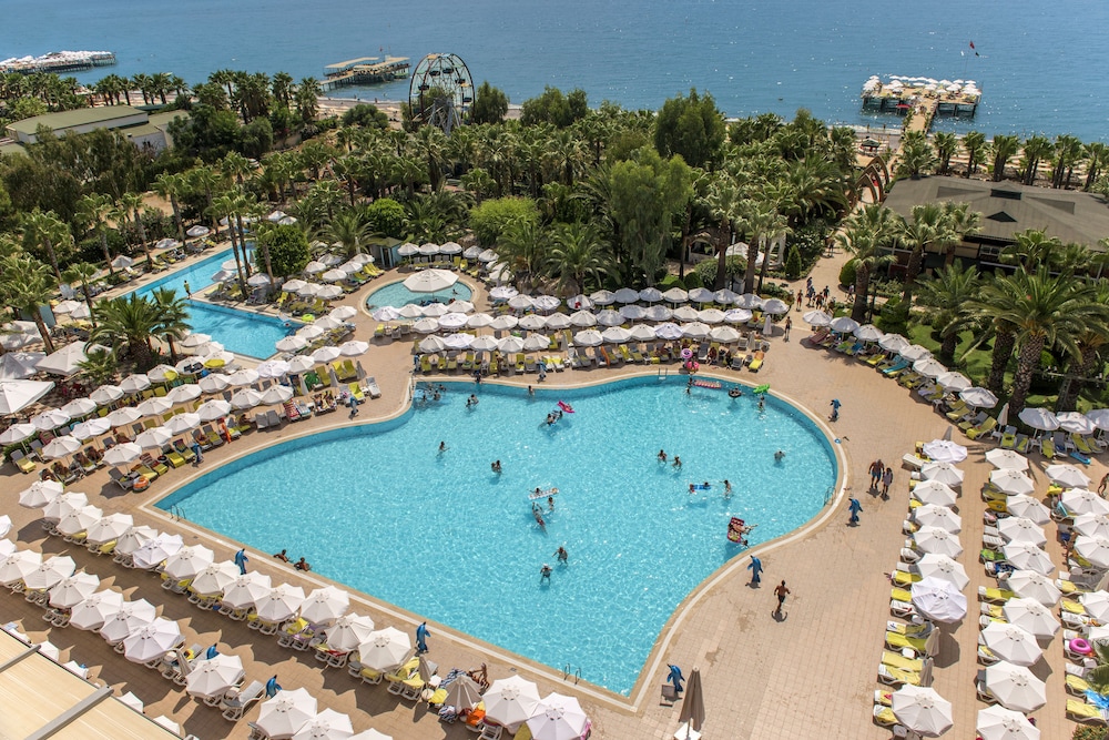 Delphin Deluxe Rezervasyon