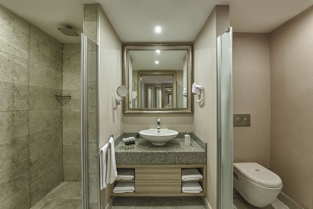 Delphin Deluxe Rezervasyon