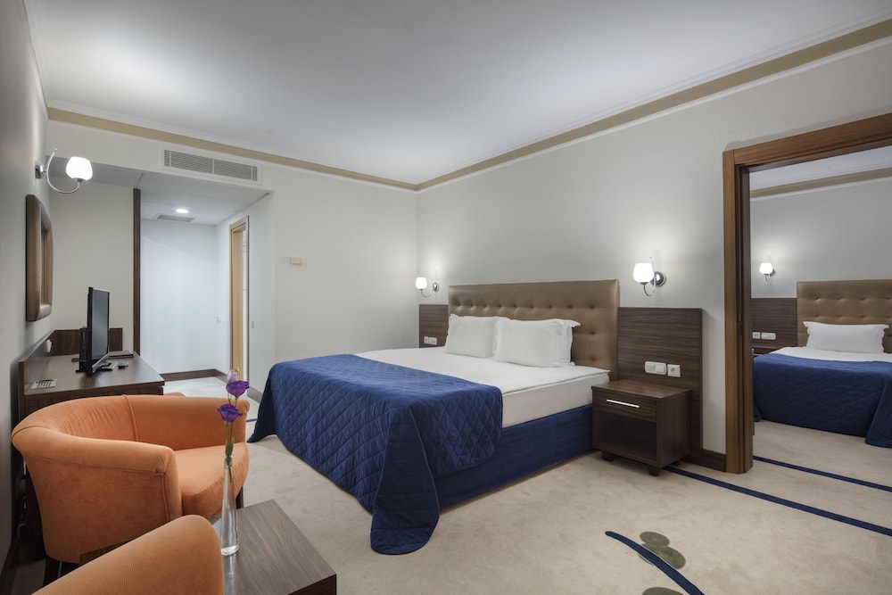 Pine Beach Belek Rezervasyon