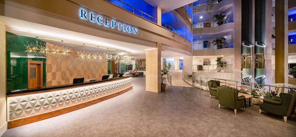 Pine Beach Belek Rezervasyon