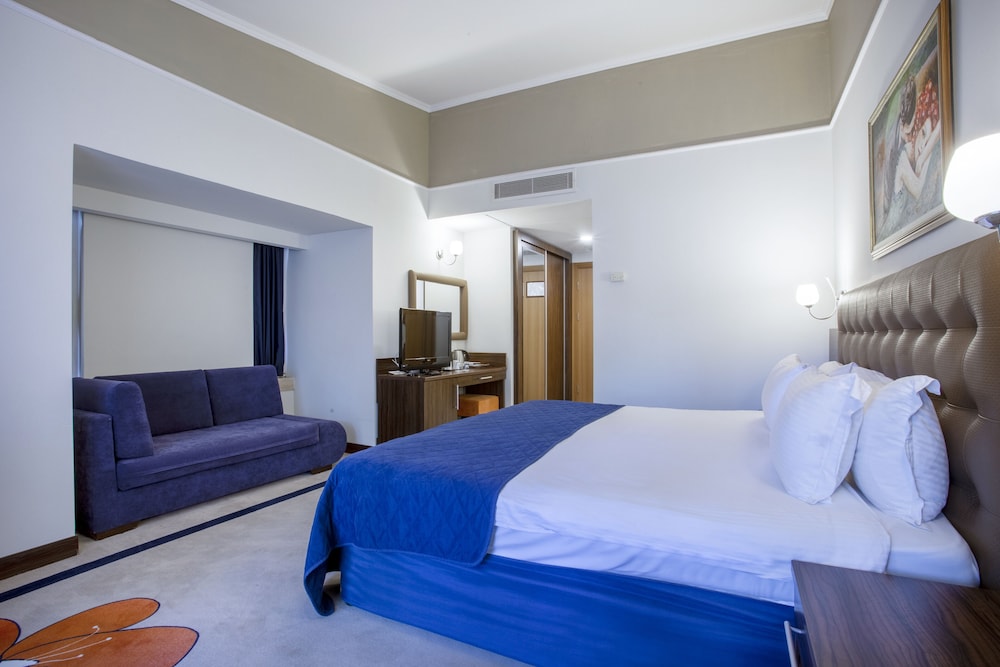 Pine Beach Belek Rezervasyon