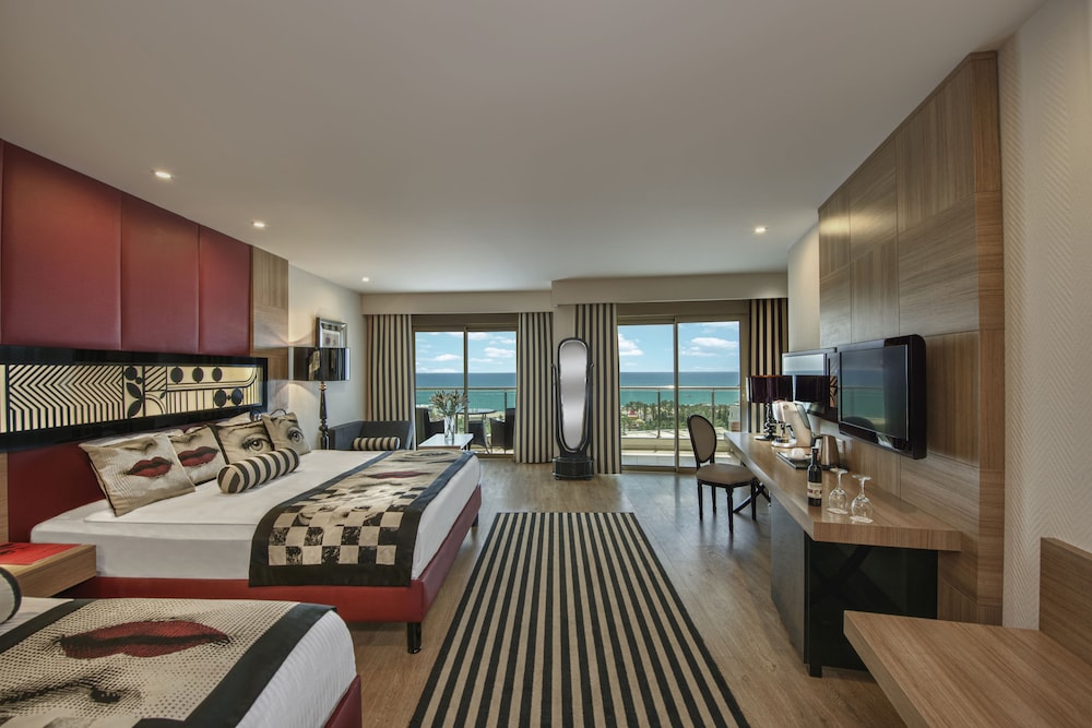 Delphin Imperial Hotel Rezervasyon