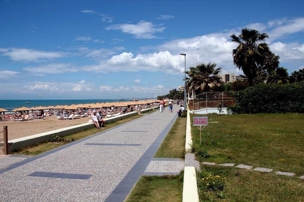 Hotel Hera Beach Rezervasyon