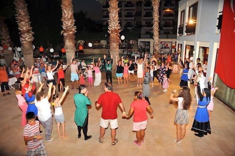 Hotel Hera Beach Rezervasyon