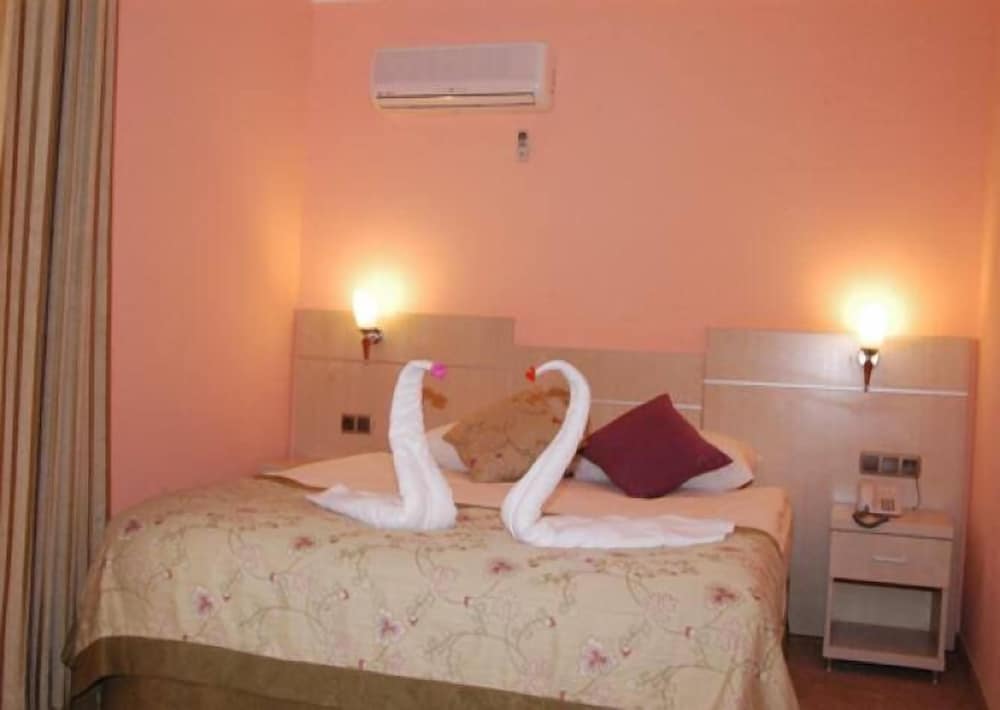 Hotel Hera Beach Rezervasyon