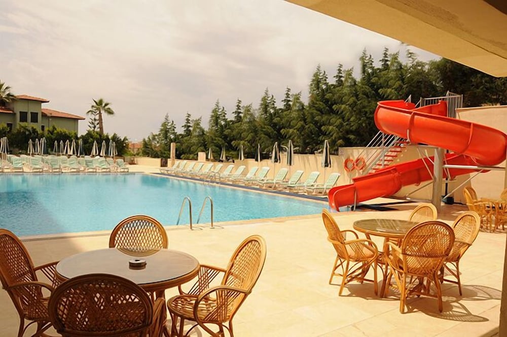 Hotel Hera Beach Rezervasyon