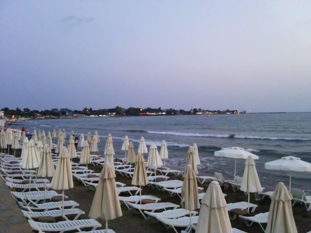 Hotel Hera Beach Rezervasyon