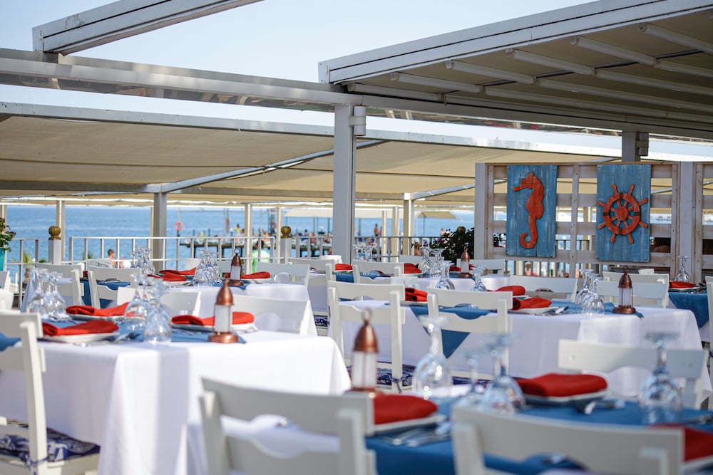 Catamaran Quality Times Rezervasyon