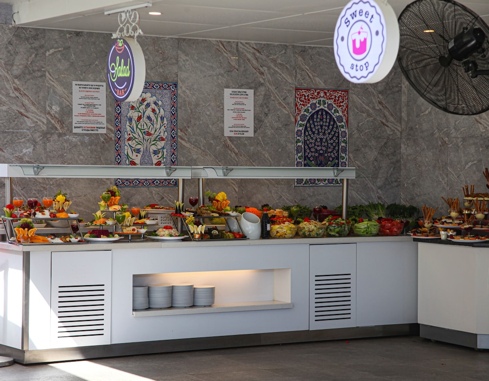 Catamaran Quality Times Rezervasyon