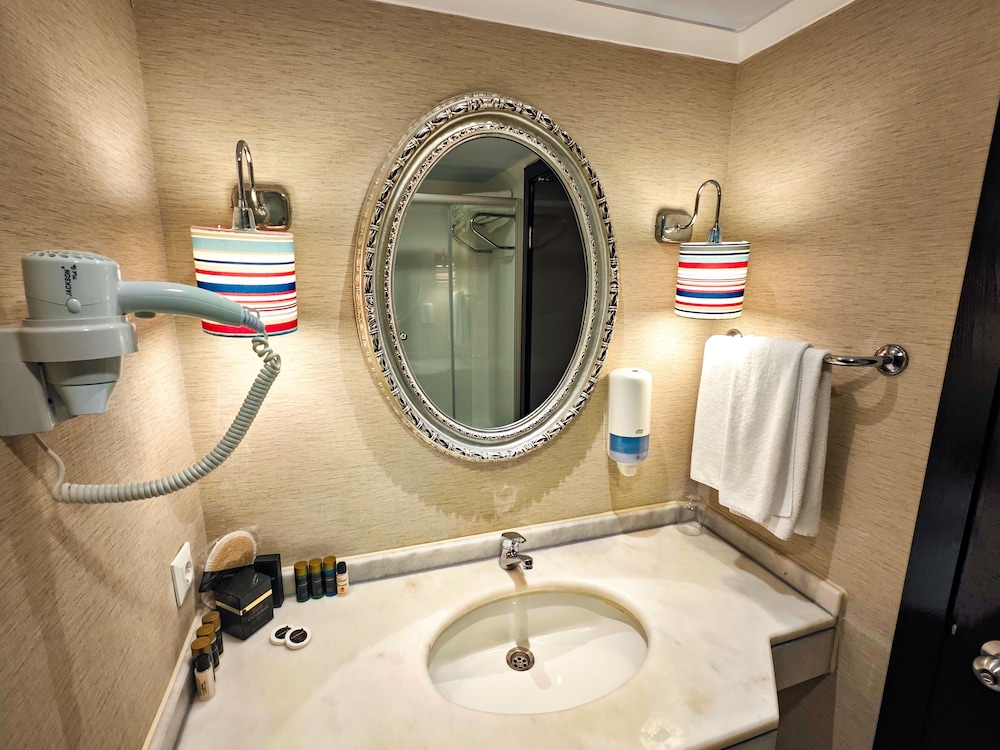 Catamaran Quality Times Rezervasyon