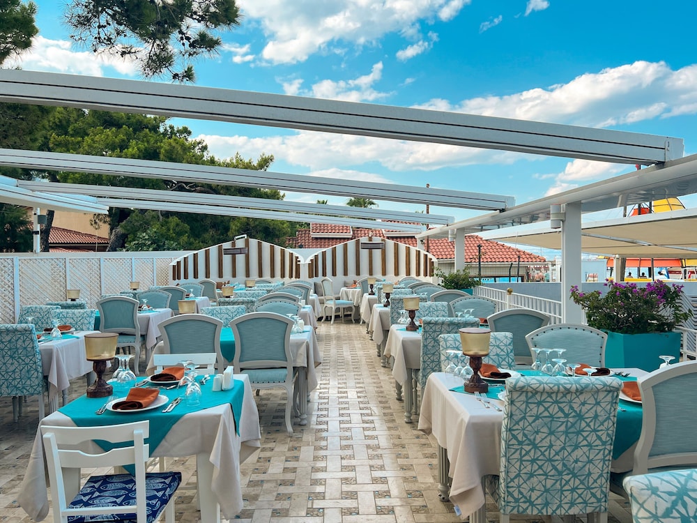 Catamaran Quality Times Rezervasyon