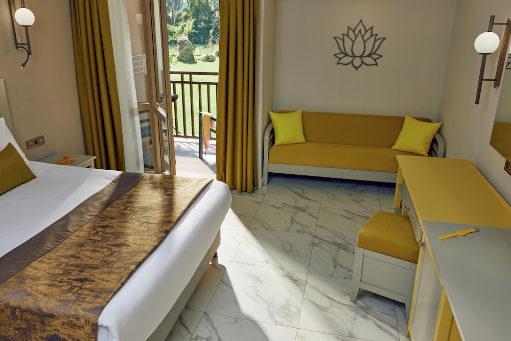 TUI Magic Life Belek Rezervasyon