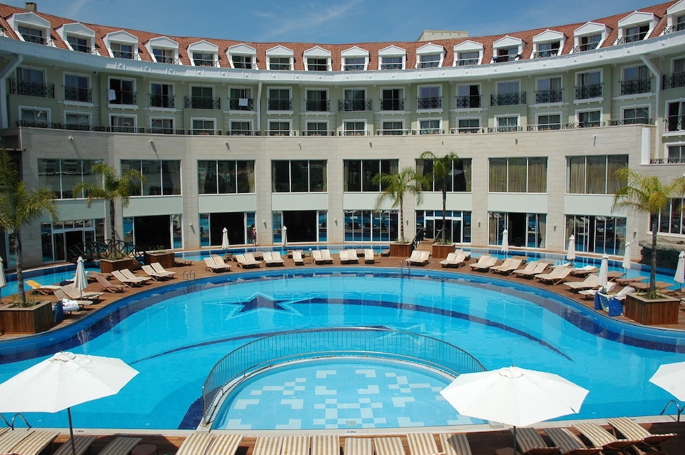 Meder Resort Rezervasyon