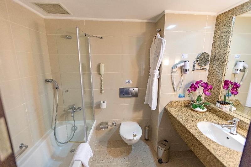 Royal Wings Hotel Rezervasyon