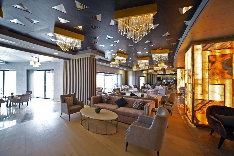 Royal Wings Hotel Rezervasyon