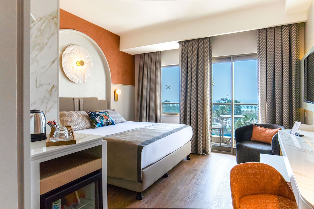 Fame Residence Lara & Spa Rezervasyon