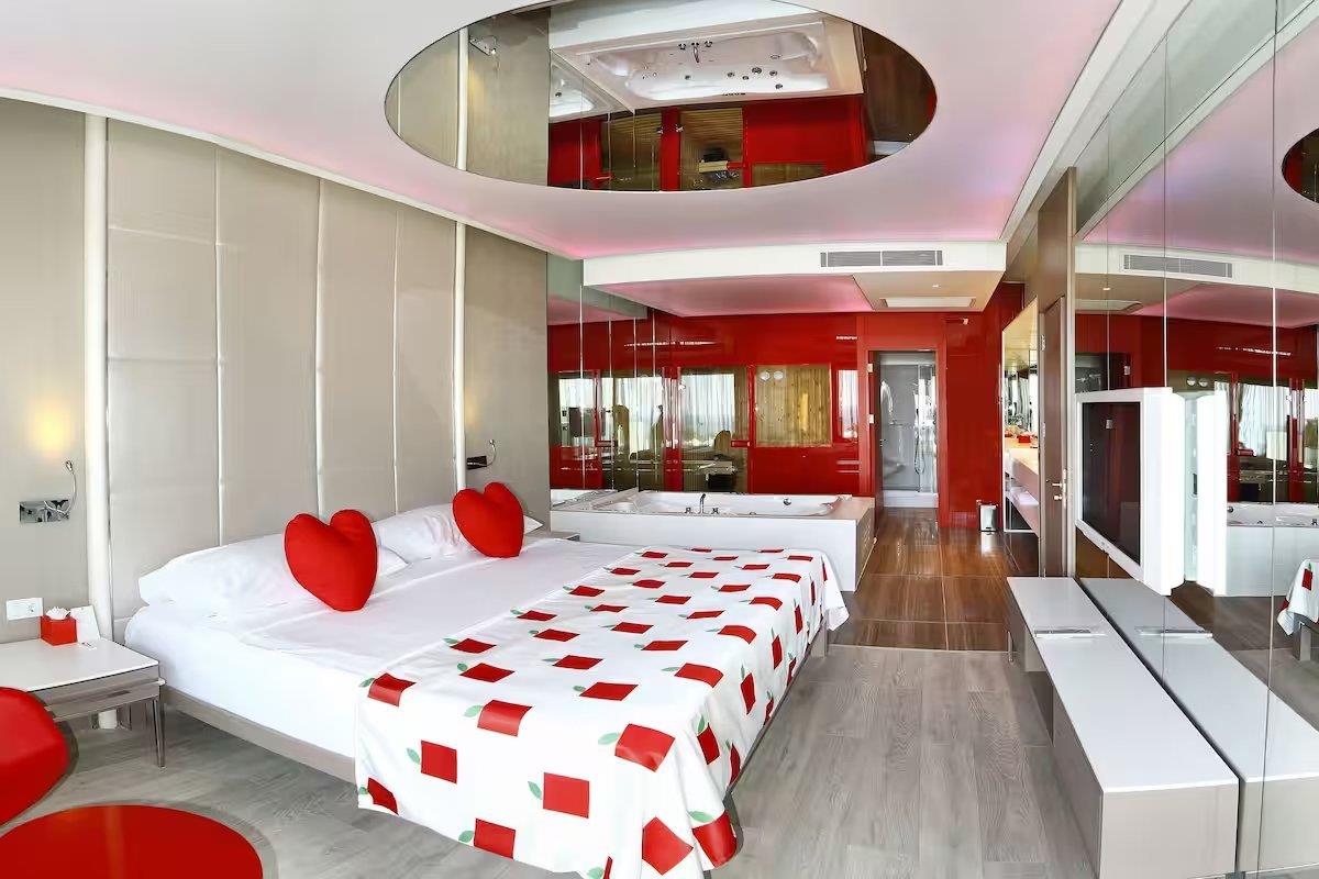 Adam & Eve Hotel Rezervasyon