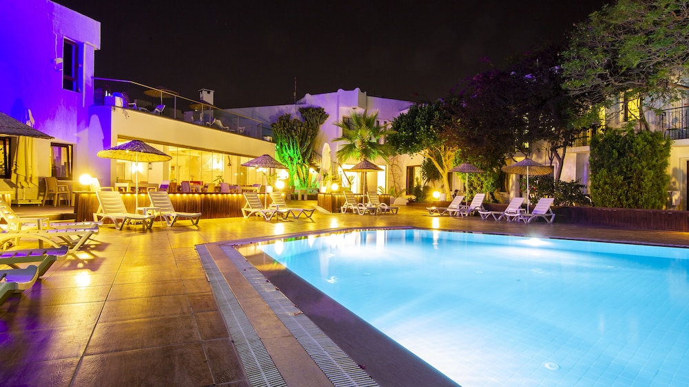 Flora Hotel Rezervasyon