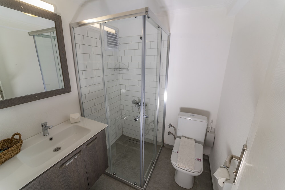 Flora Hotel Rezervasyon