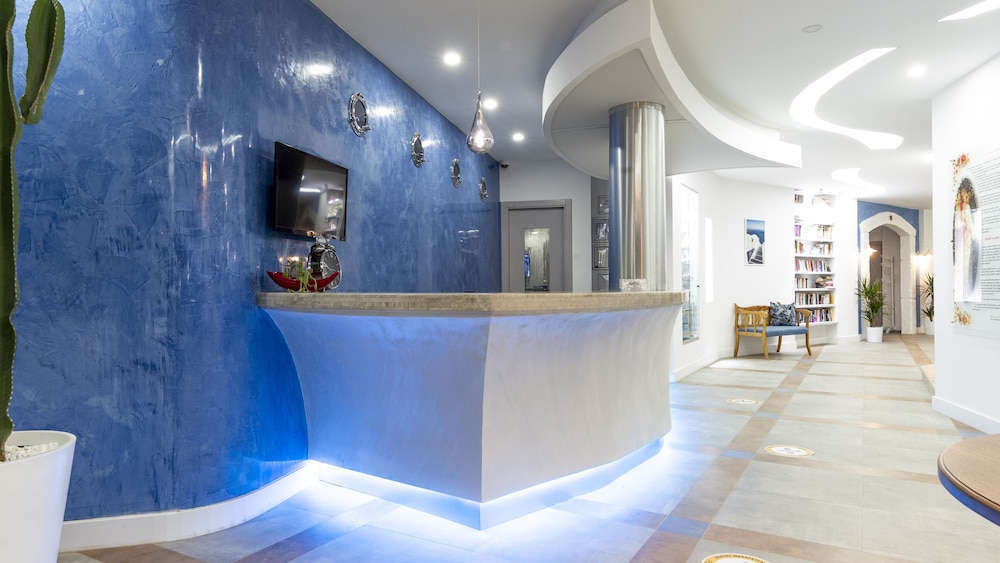 Flora Hotel Rezervasyon