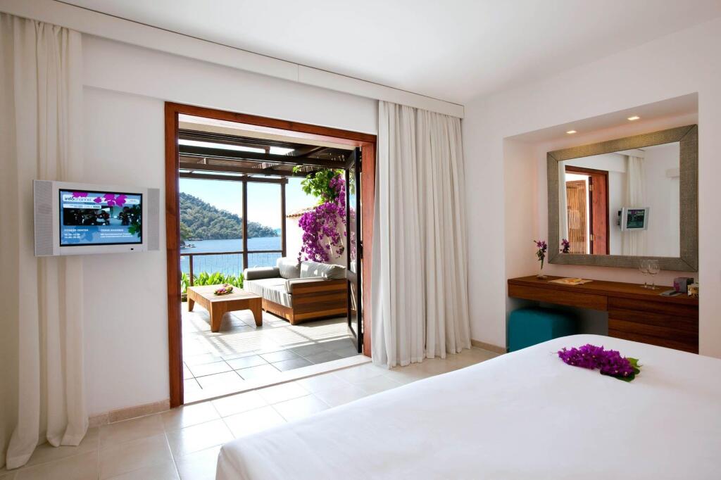 Hillside Beach Club Rezervasyon