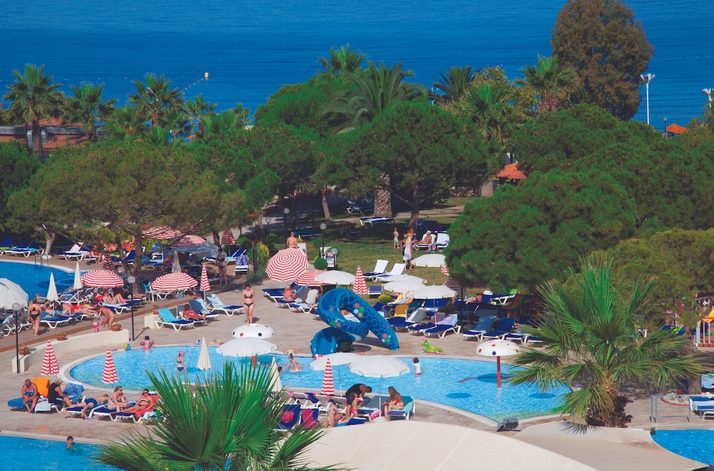 Batihan Beach Resort & Spa Rezervasyon