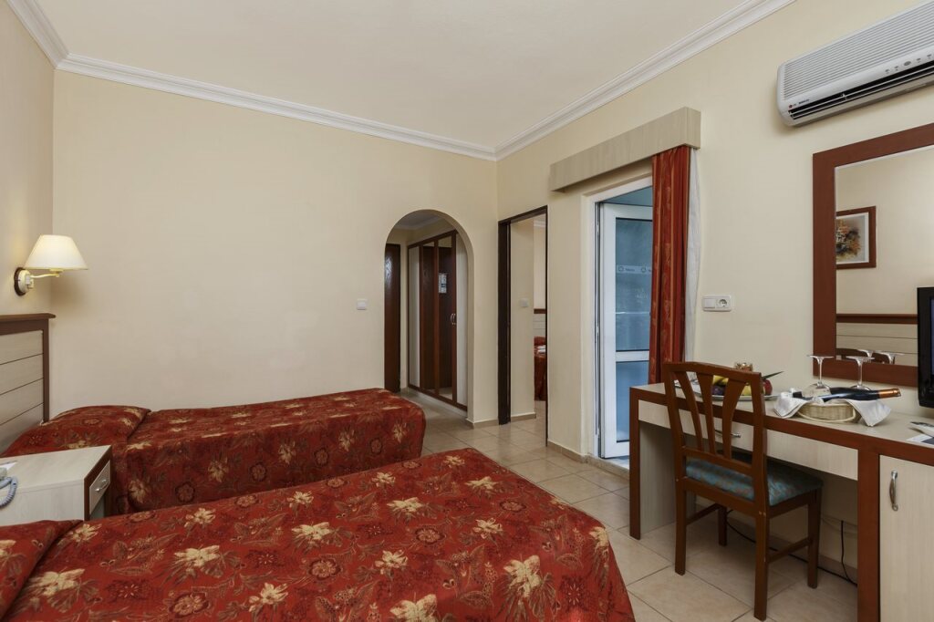 Kustur Club Holiday Village Rezervasyon