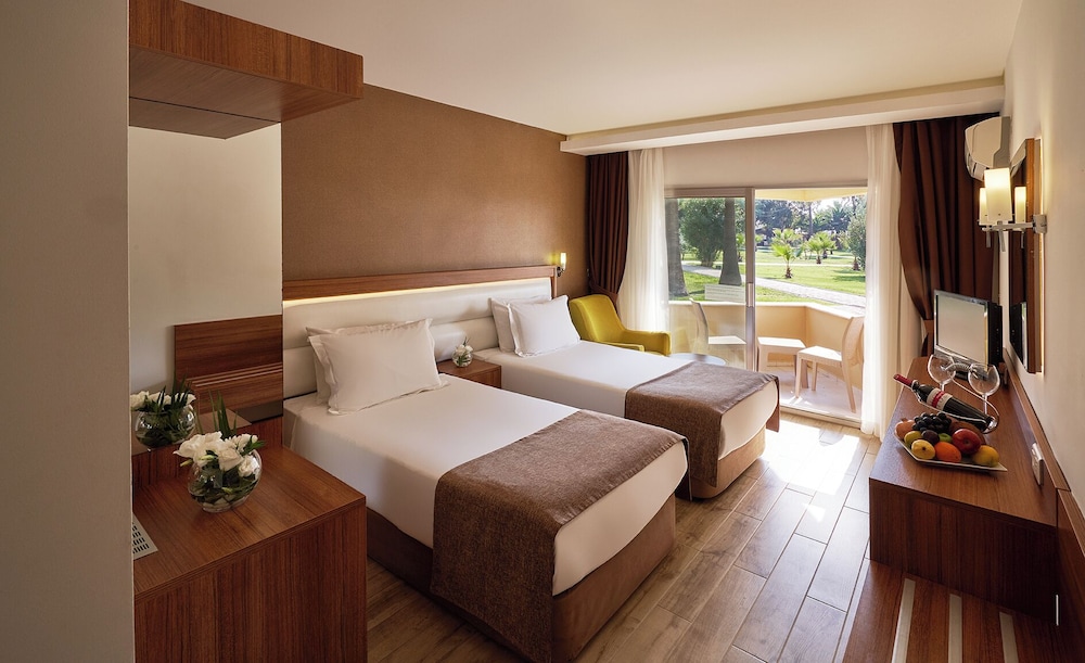 Richmond Ephesus Resort Rezervasyon