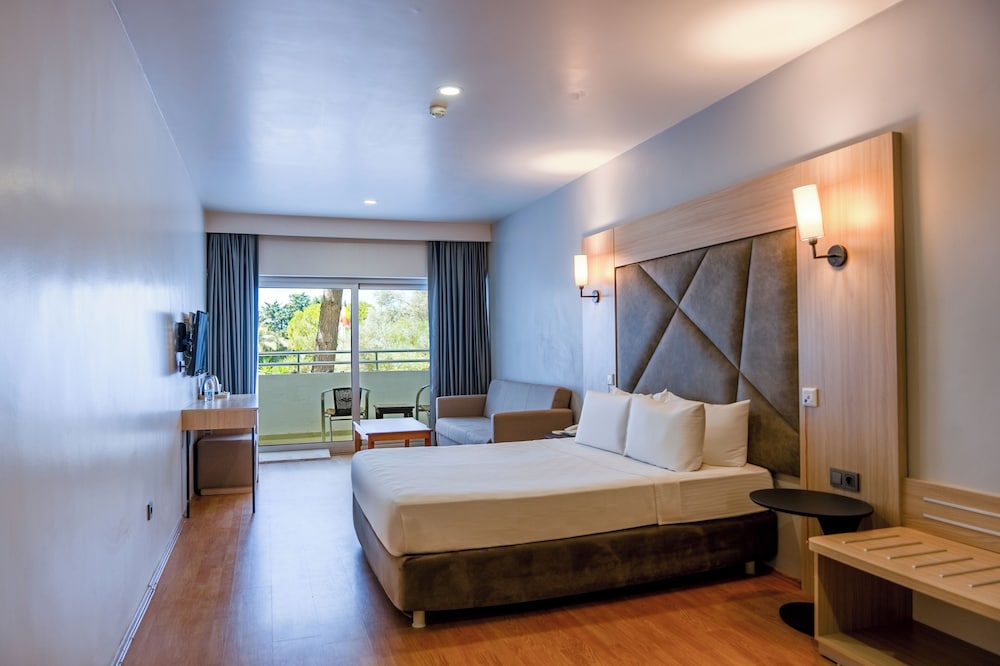 Altin Yunus Resort & Thermal Hotel Rezervasyon