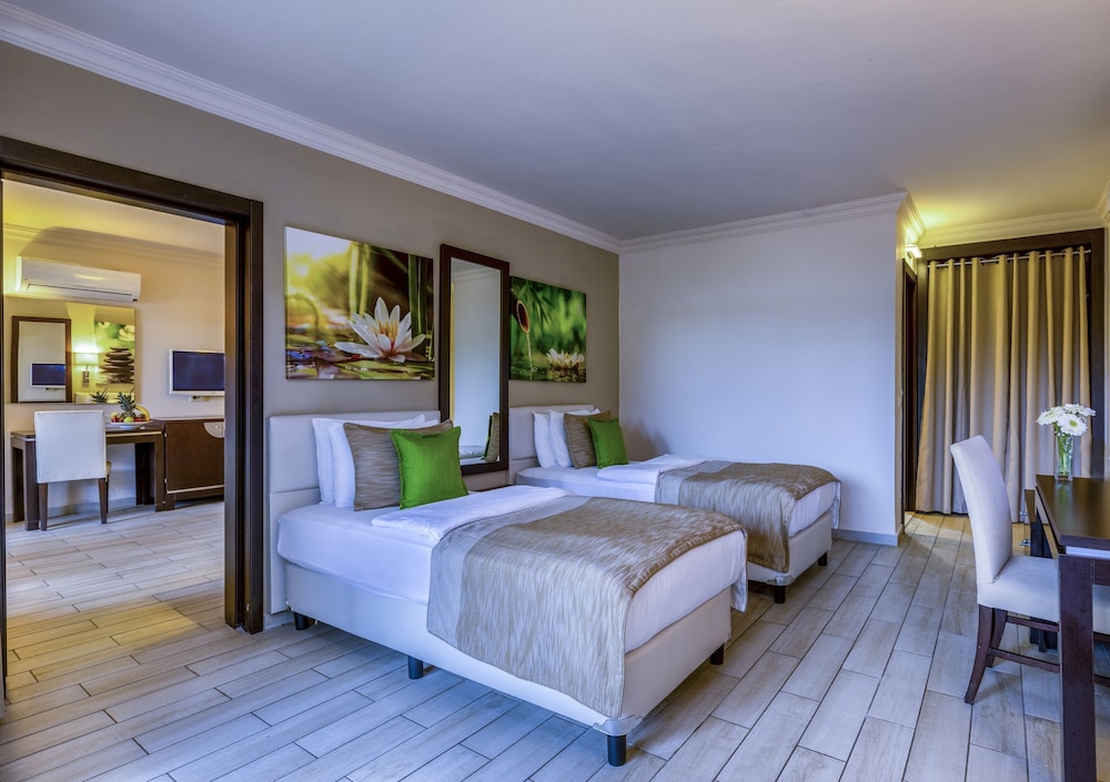 Marmaris Bay Resort Rezervasyon