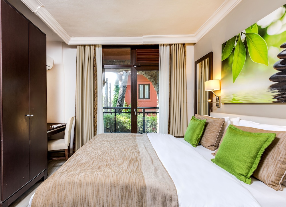 Marmaris Bay Resort Rezervasyon