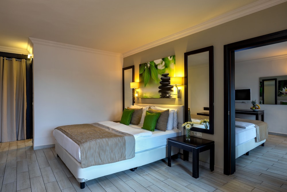 Marmaris Bay Resort Rezervasyon